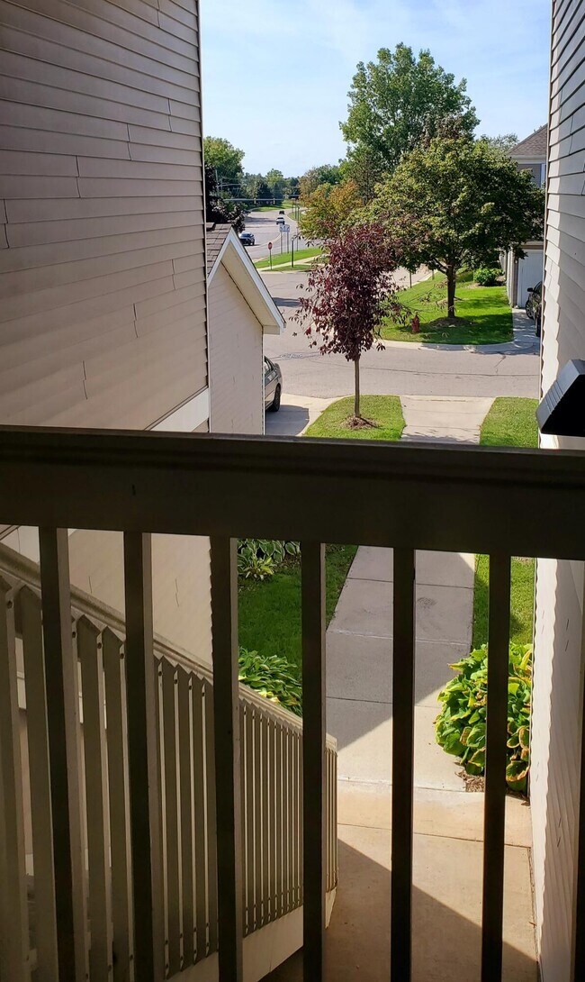 Photo - 1354 Fox Pointe Cir
