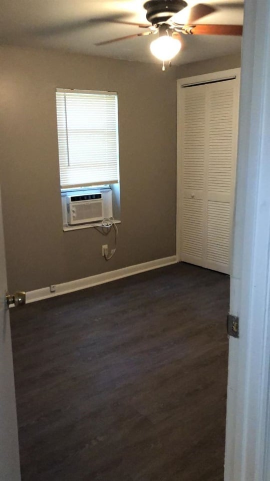 Photo - 2216 Saxon St