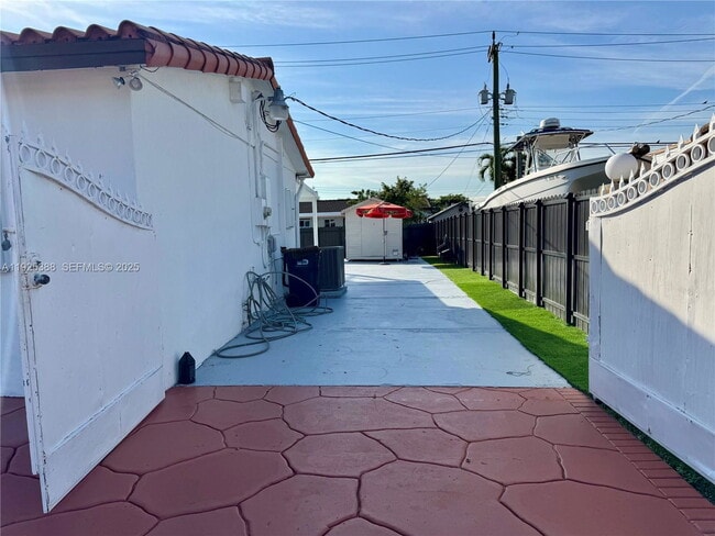 Photo - 12813 SW 20th St