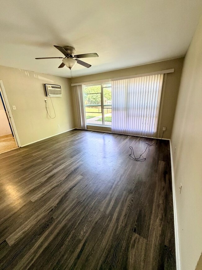 1568 Alexandria Dr Unidad 5A(Z3)