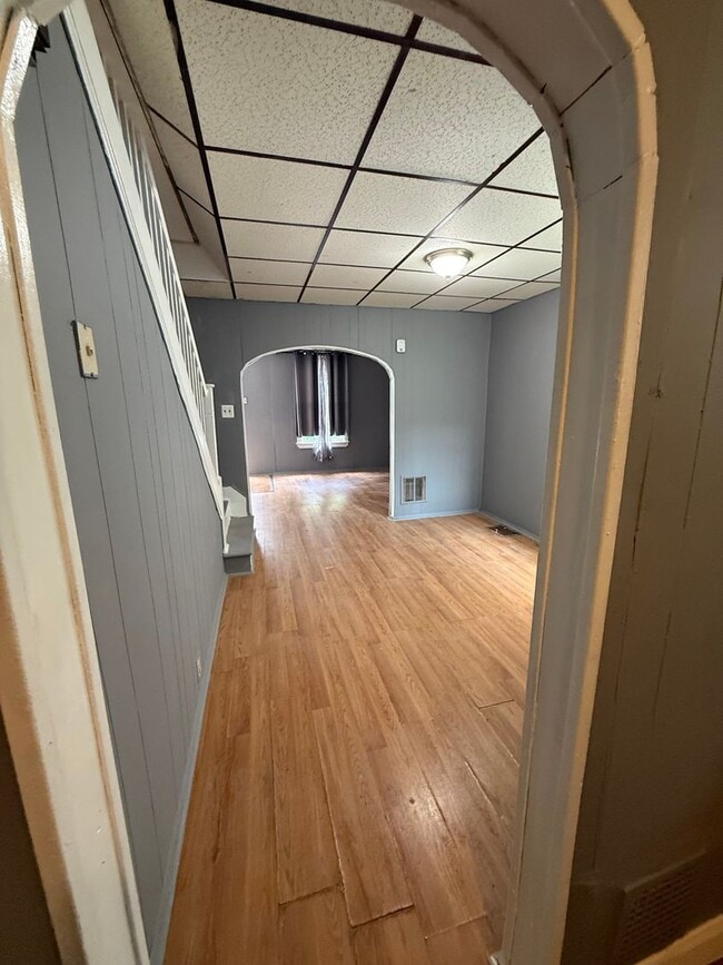 Photo - 5318 Glenmore Ave