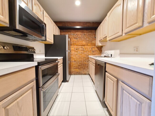Photo - 1750 Washington St Unit 3