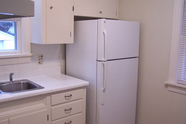 Ref. de cocina. - 440 Glessner Ave