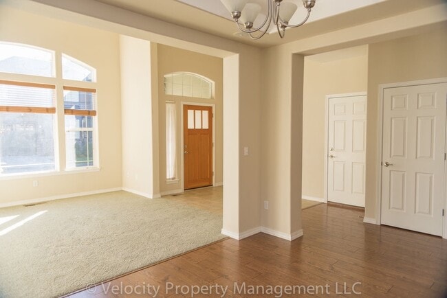 Photo - Large 5 Bedroom River Canyon Estates Home with Community Pool!