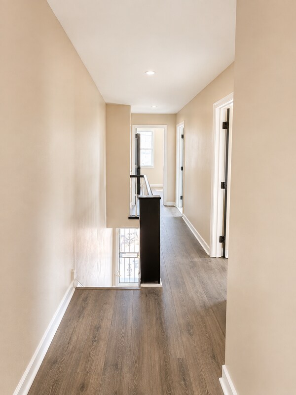 Photo - 5943 Summer St