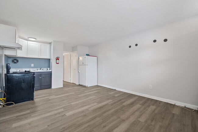 Photo - 2020 Woodlynne Ave