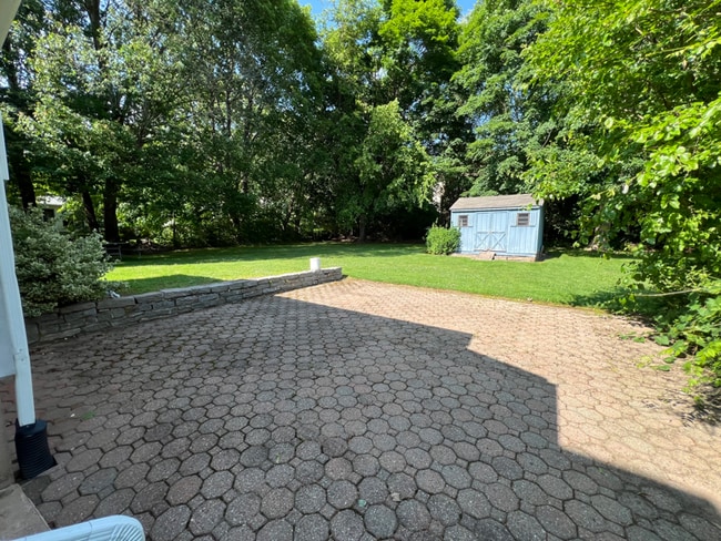 Photo - 678 Bartholomew Rd Unit 678