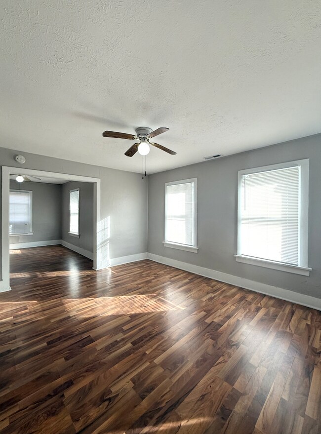 Photo - 1911 Park Ave Unidad 2
