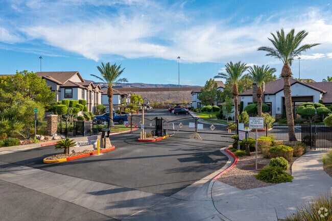 Photo - Traverse Point