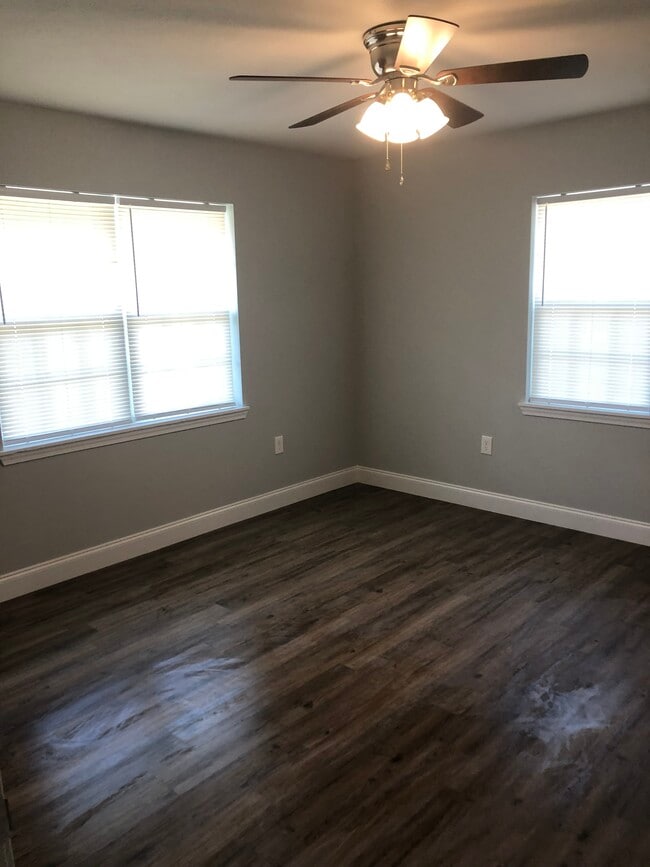 10944 Highway 28 E