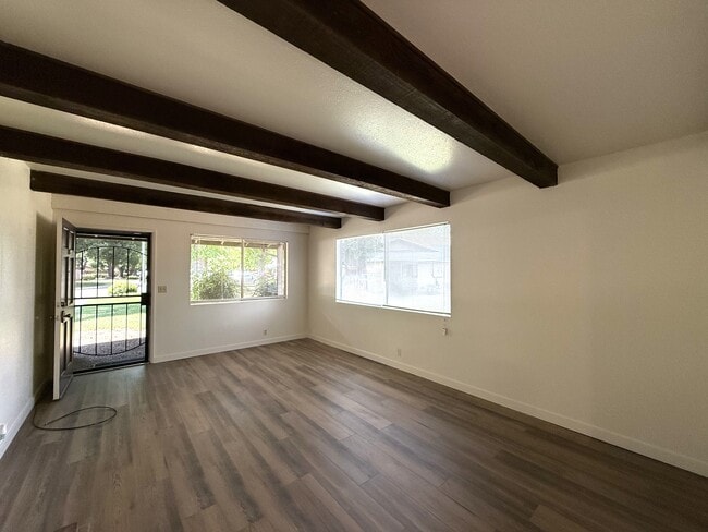 Photo - 860 Netters Cir