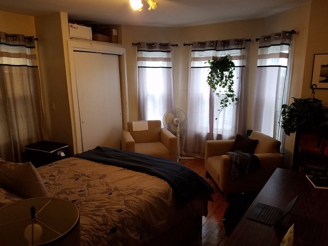 Building Photo - 25 Everett St Unit 2