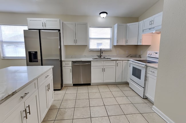 Photo - 155 Plainview Dr