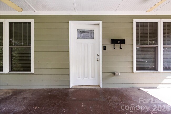 Photo - 1225 Kennon St