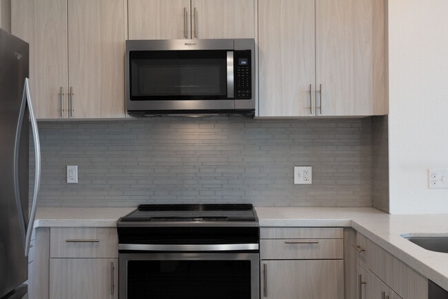 Photo - Sunsweet Apartments