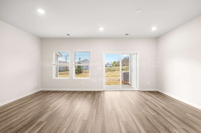 Photo - 5253 Brailey Cir