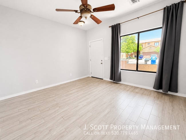 Photo - 1207 W Carson Rd