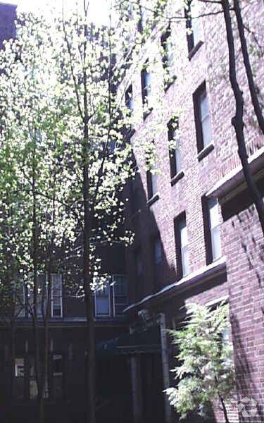 Photo - 429-435 Fairmount Ave