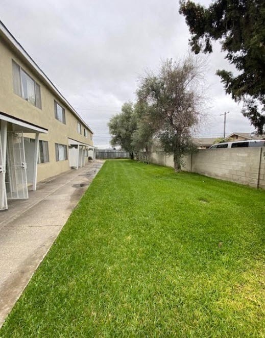 Photo - 210 S Newhope St.