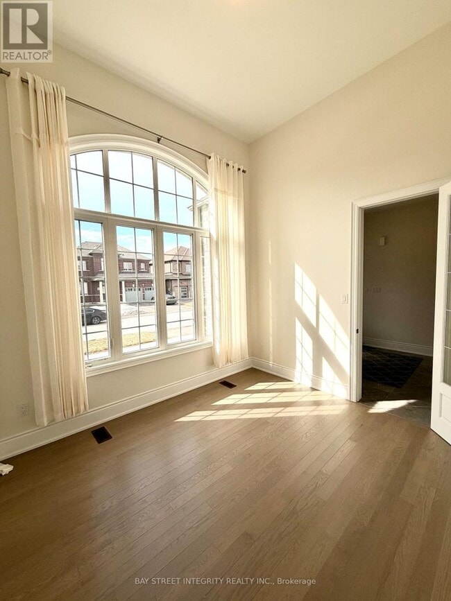 Photo - 64 Bud Leggett Cres