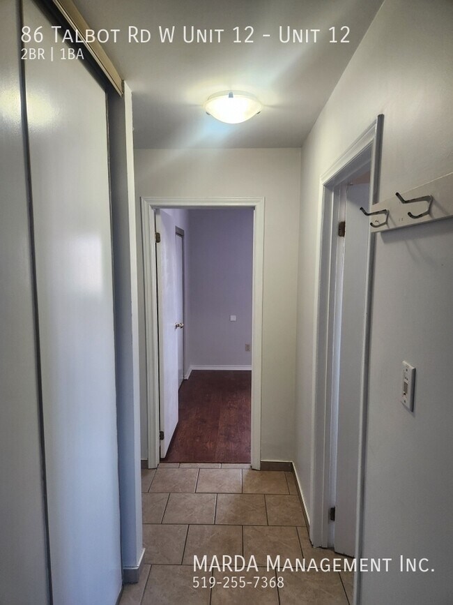 Photo - CHARMING 2 BED/ 1 BATH APT IN WHEATLEY + HYDRO & WATER Unité 12