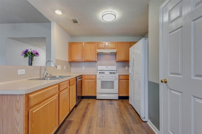 Photo - 18114 Noble Forest Dr