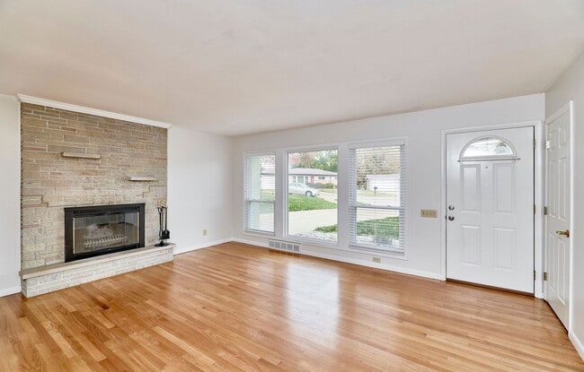 Photo - 9210 Medallion Ct