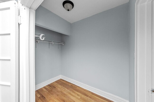 Photo - 4737 N Hermitage Ave