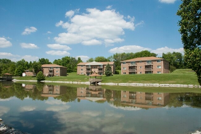 Exterior - Florence Crossing Apartments