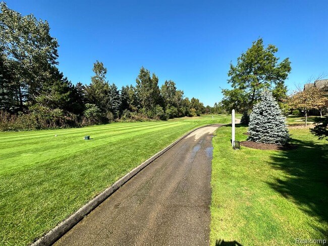 Photo - 2354 Pinecroft Dr