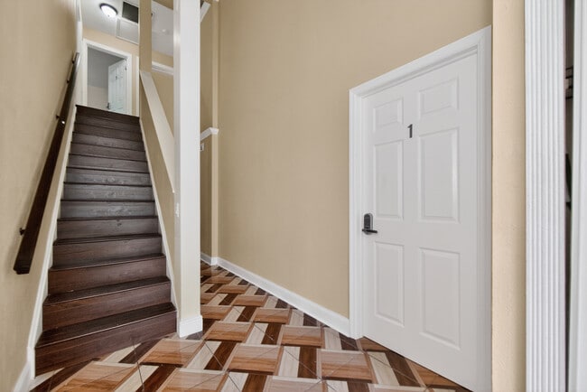 Photo - 2 Sweetbay Ln