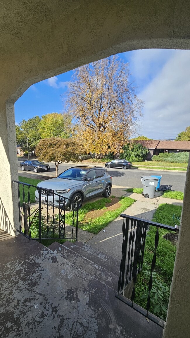 Photo - 2545 Nevada Ave