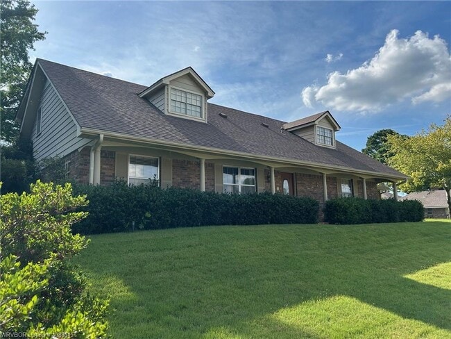 Photo - 2100 S 70th St