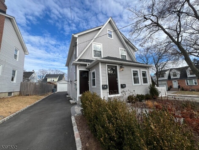 Photo - 20 Van Dyke Pl