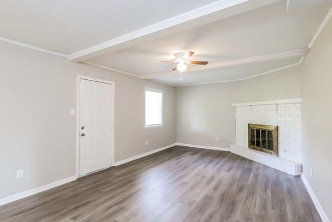 1011 Silver Creek Dr
