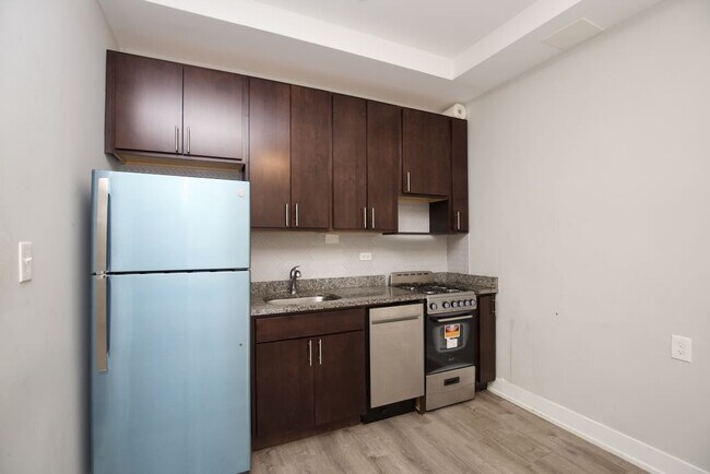 4856 N Damen Ave Unit AS