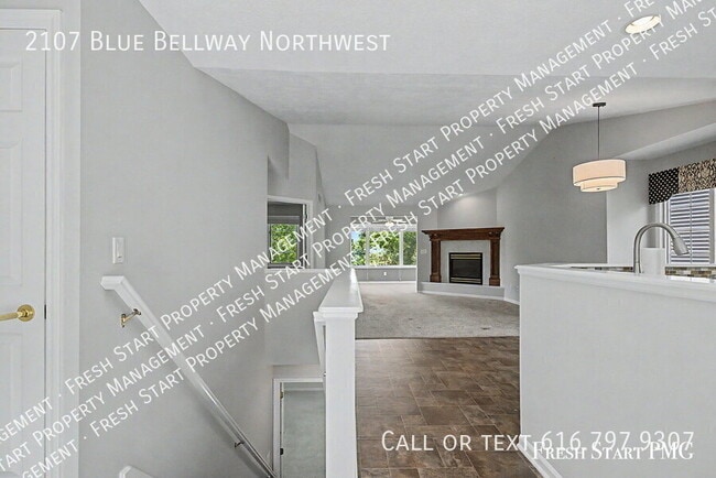 Photo - 2107 Blue Bell Way