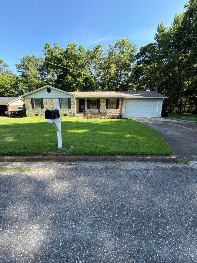 Photo - Newly Updated! Available Now! A Perfect Family home-  in HUMBOLDT TN!