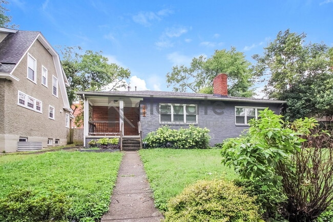 Photo - 2922 Hawthorne Ave