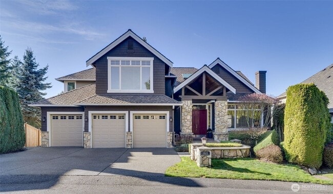 Building Photo - Luxury Living in sought after Sterling Woods