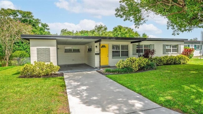 Photo - 3015 Tampico Dr