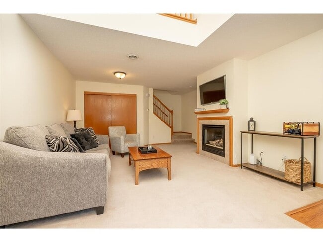 Photo - 9277 Inland Ln N