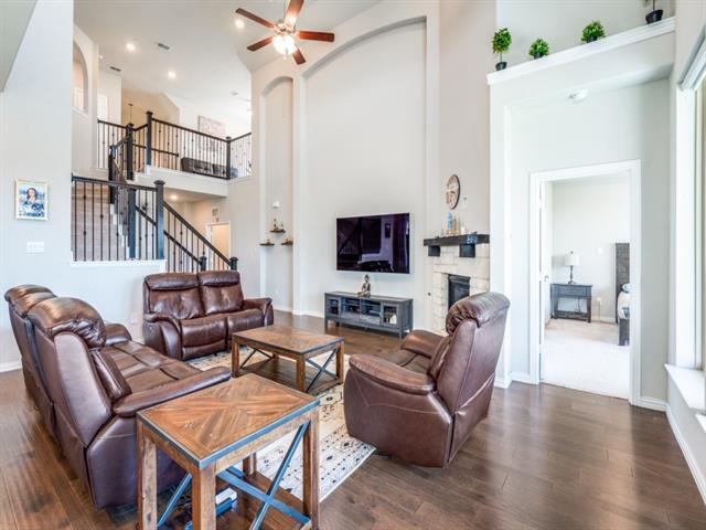 Photo - 2112 Creekbluff Ct