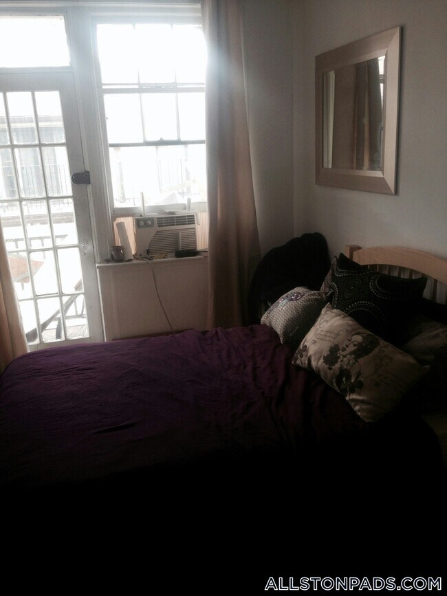 Building Photo - 45 Ashford St Unit 11