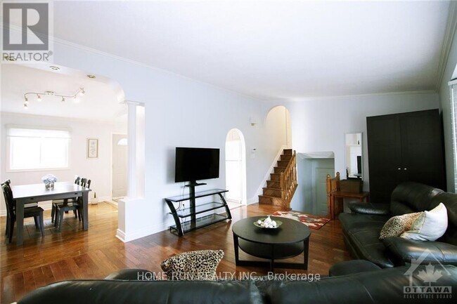 Photo - 74 Seabrooke Dr