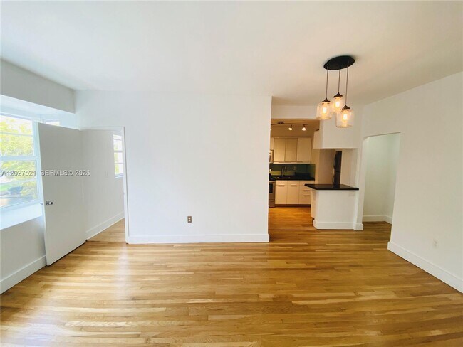 Photo - 6881 Bay Dr Unidad 11