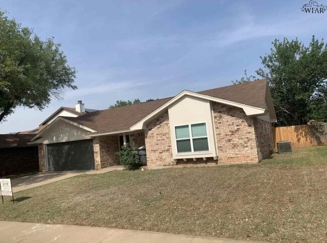 Photo - 5813 Briargrove Dr