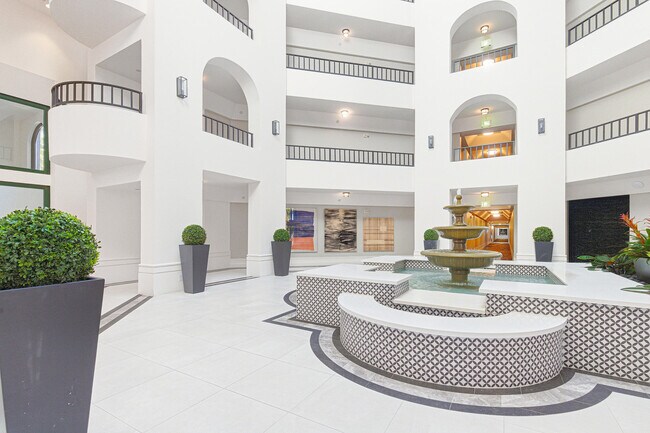100 SE 5th Ave Unit 412