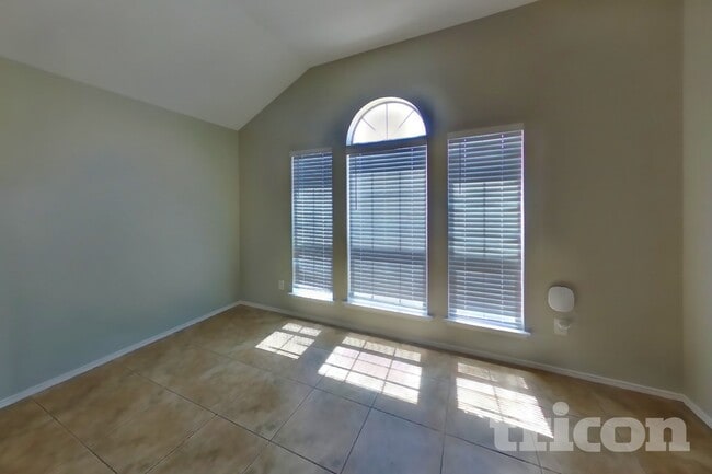 Photo - 413 Rustic Grove Ln