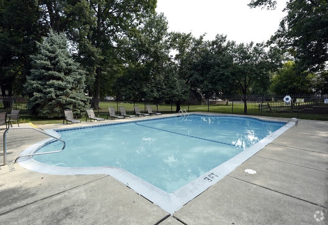 WoodRidge Apartments and Townhomes